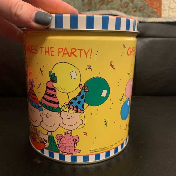 Peanuts Chex party mix tin container - Picture 2 of 6